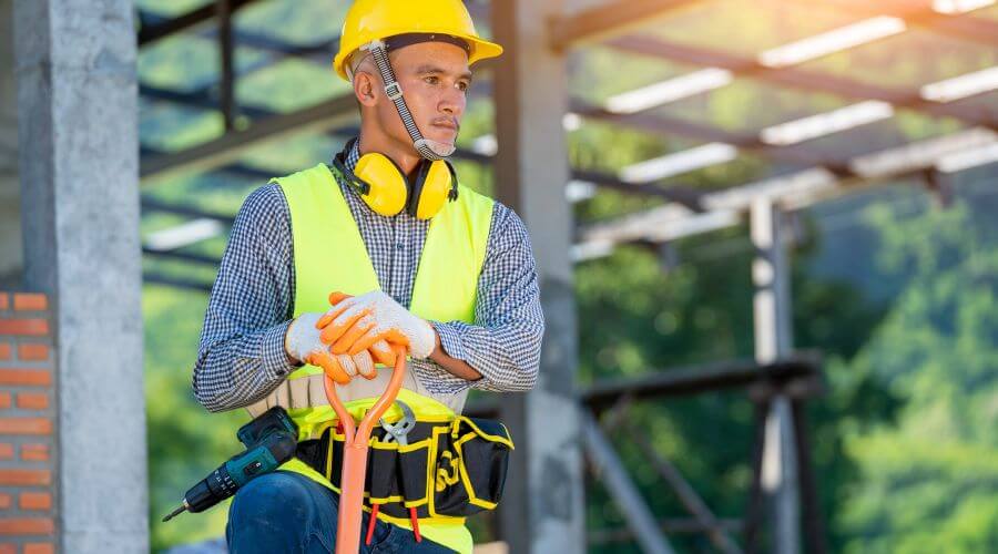 Professional gutter cleaning in Lakeland, MN